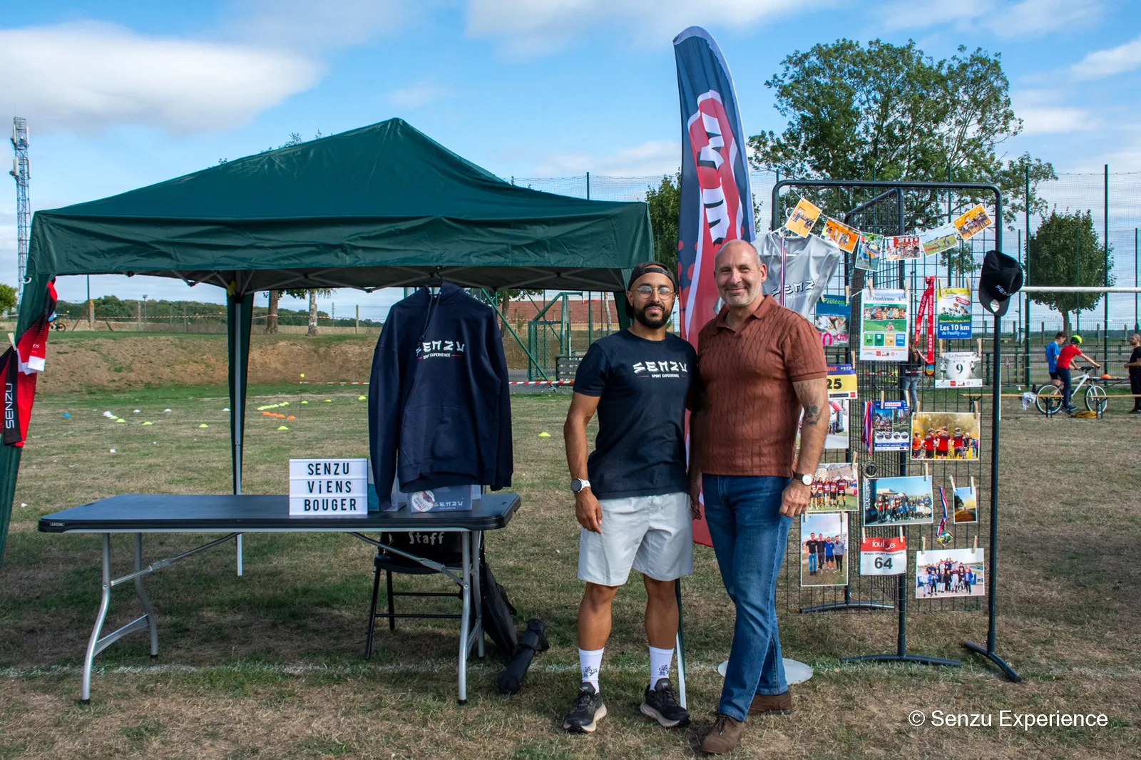 Le stand de SENZU Sport Exp&eacute;rience au forum des associations, install&eacute; au stade le m&ecirc;me jour