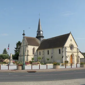 Le point de rendez-vous du SENZU Running Club, devant l'église de Villeneuve-les-Sablons